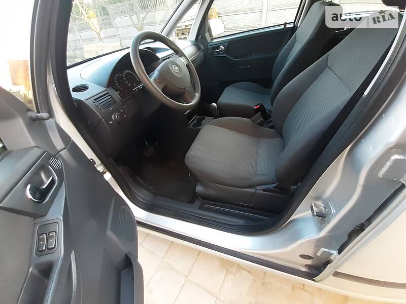 Хетчбек Opel Meriva 2007 в Чернівцях
