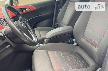 Минивэн Opel Meriva 2012 в 