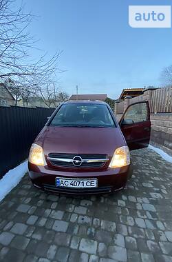 Хэтчбек Opel Meriva 2003 в Луцке