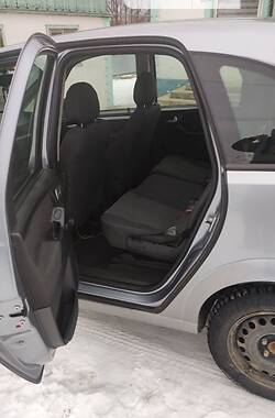 Минивэн Opel Meriva 2004 в Сторожинце