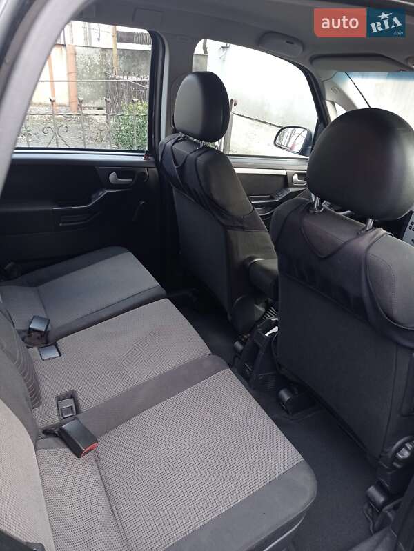 Мікровен Opel Meriva 2004 в Покровську