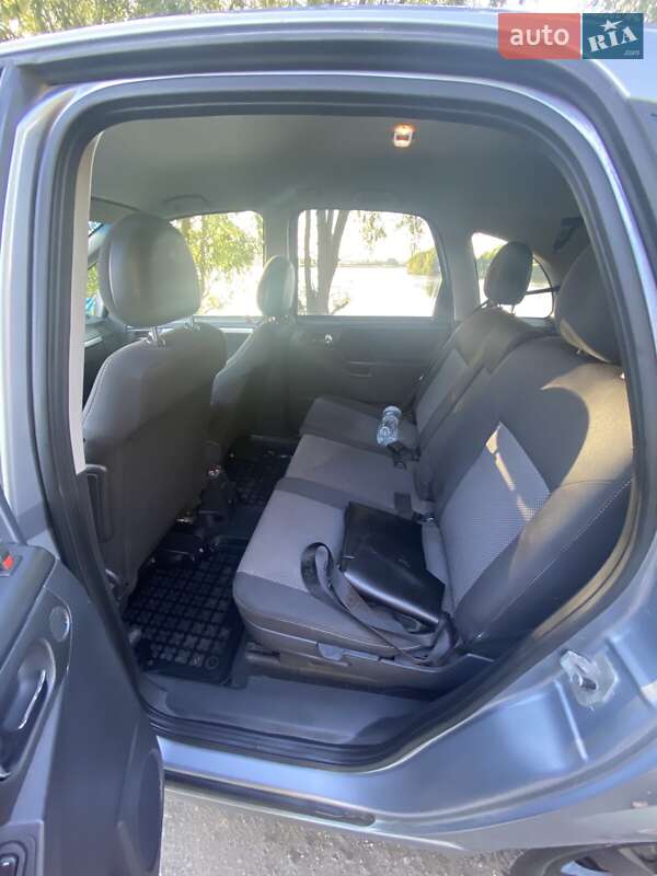 Микровэн Opel Meriva 2006 в Староконстантинове