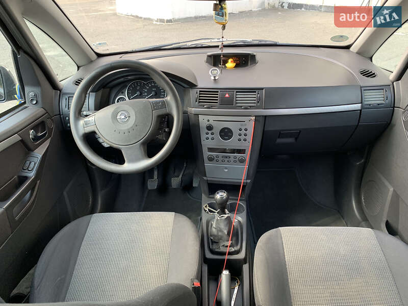 Микровэн Opel Meriva 2004 в Киеве
