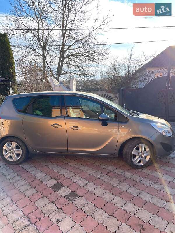 Мікровен Opel Meriva 2012 в Сокирянах