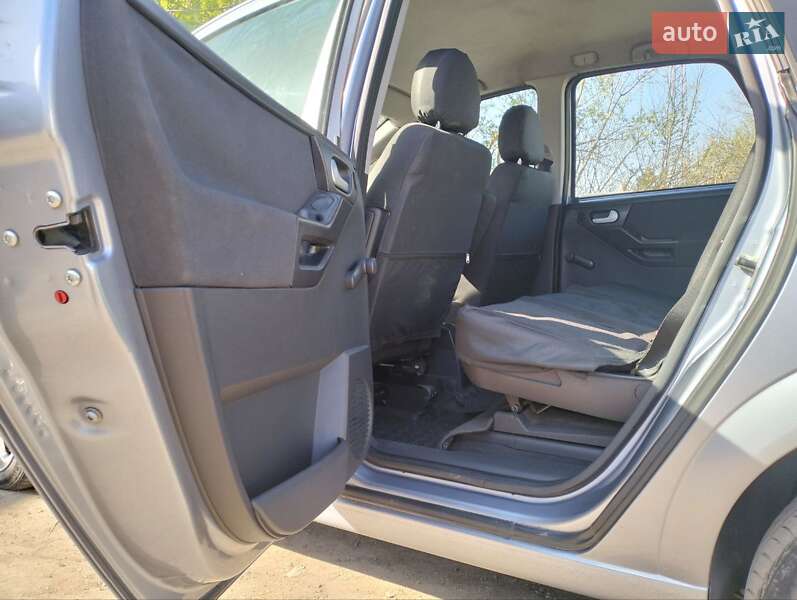 Opel Meriva 2004