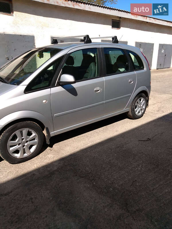 Мікровен Opel Meriva 2003 в Івано-Франківську