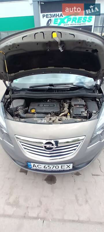 Микровэн Opel Meriva 2011 в Нововолынске
