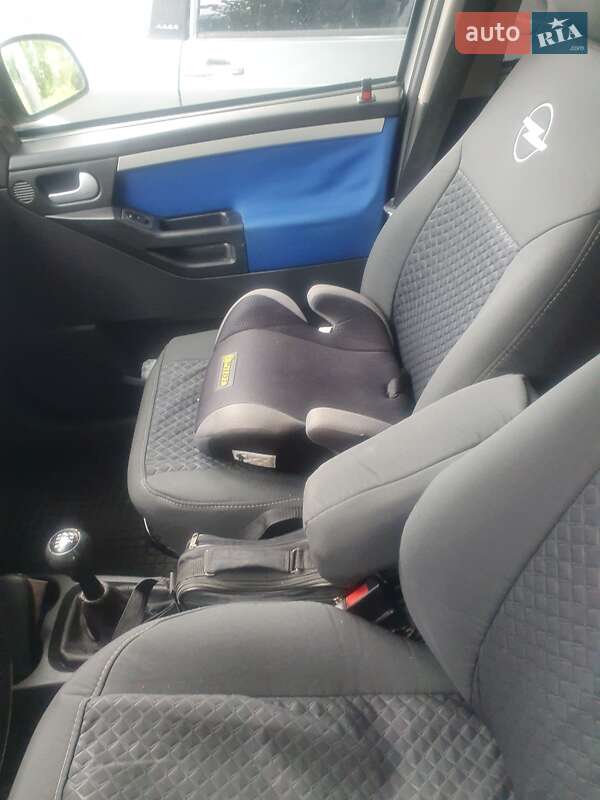 Микровэн Opel Meriva 2004 в Черкассах