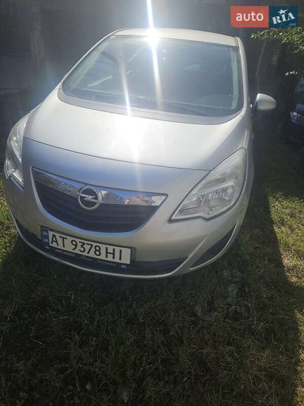 Opel Meriva 2011