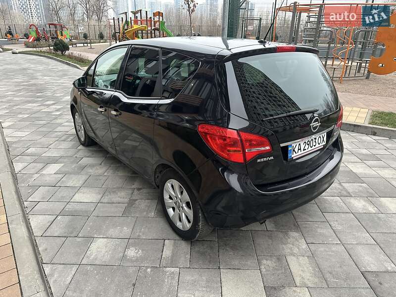 Микровэн Opel Meriva 2011 в Киеве