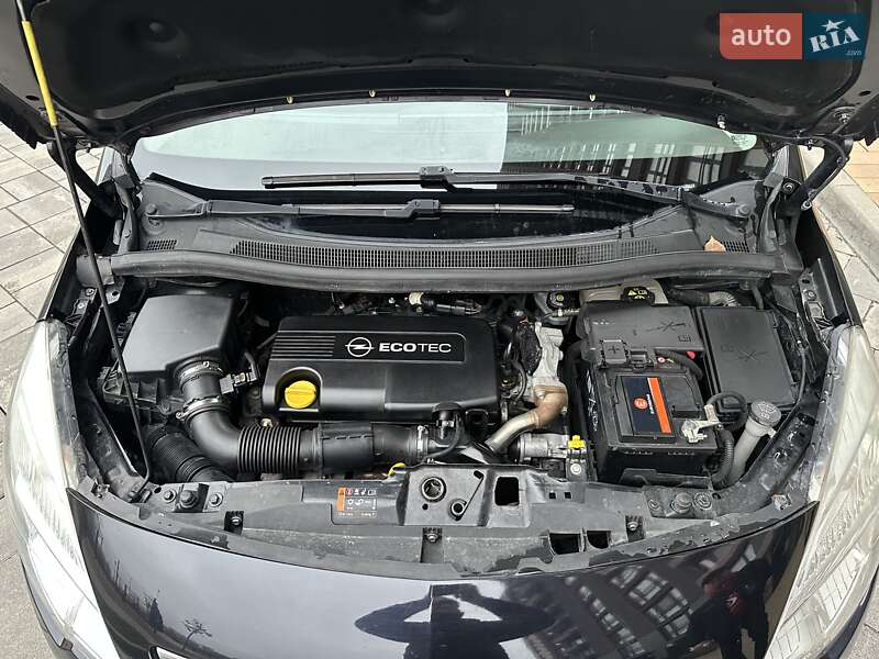 Микровэн Opel Meriva 2011 в Киеве