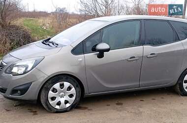 Мікровен Opel Meriva 2011 в Яворові