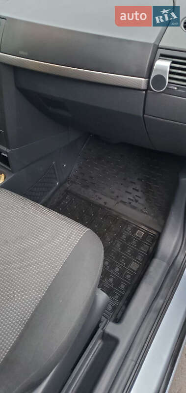Микровэн Opel Meriva 2009 в Киеве фото 13 Микровэн Opel Meriva 2009 в Киеве