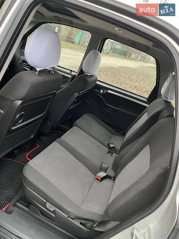 Микровэн Opel Meriva 2004 в Кропивницком