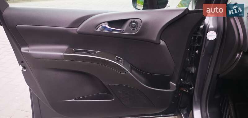 Микровэн Opel Meriva 2012 в Львове