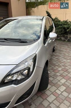 Микровэн Opel Meriva 2012 в 