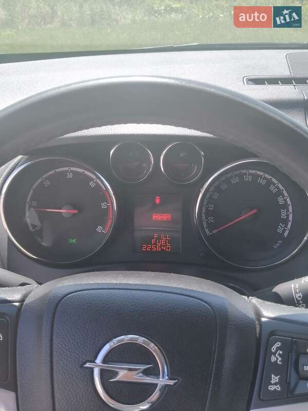 Мікровен Opel Meriva 2011 в Рівному