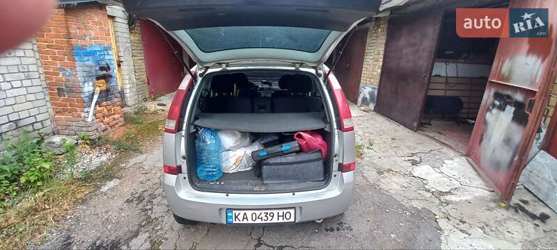 Микровэн Opel Meriva 2004 в Киеве