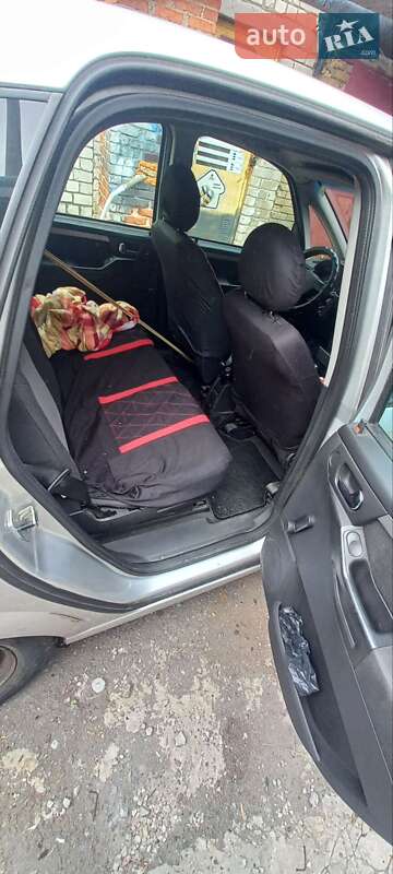 Микровэн Opel Meriva 2004 в Киеве