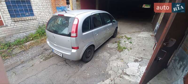 Микровэн Opel Meriva 2004 в Киеве