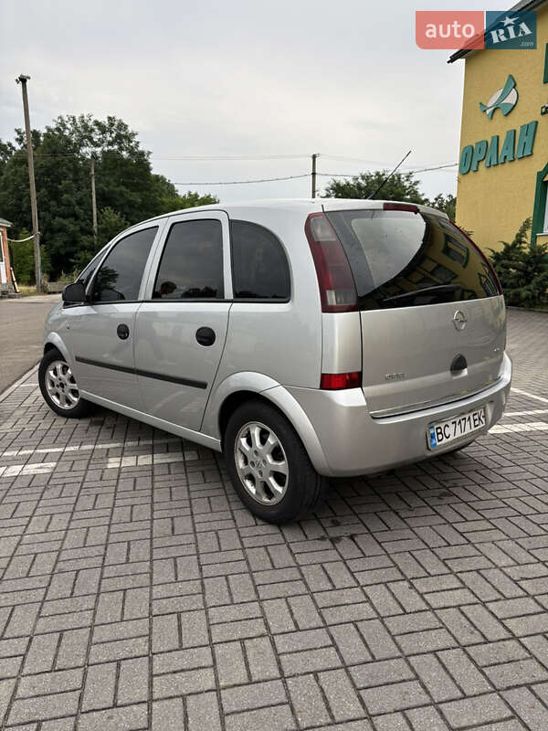 Мікровен Opel Meriva 2010 в Стрию