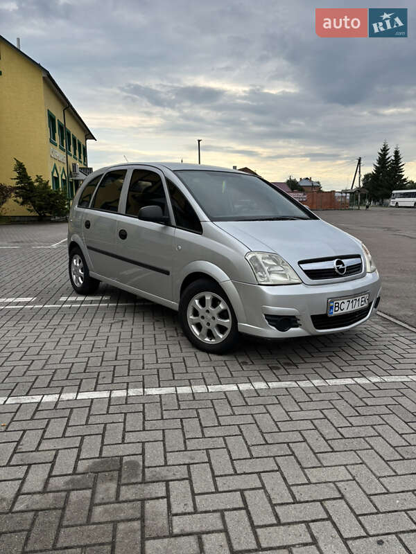 Мікровен Opel Meriva 2010 в Стрию