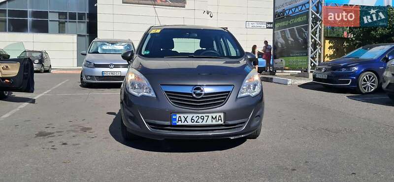 Мікровен Opel Meriva 2010 в Остриці