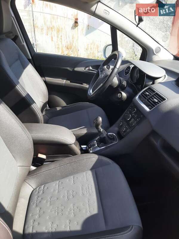 Мікровен Opel Meriva 2010 в Борисполі
