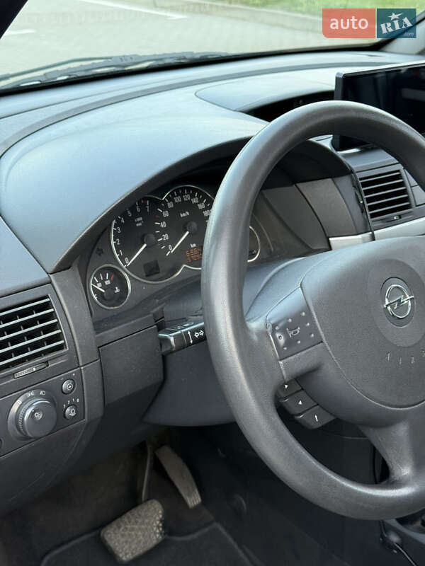 Микровэн Opel Meriva 2005 в Староконстантинове