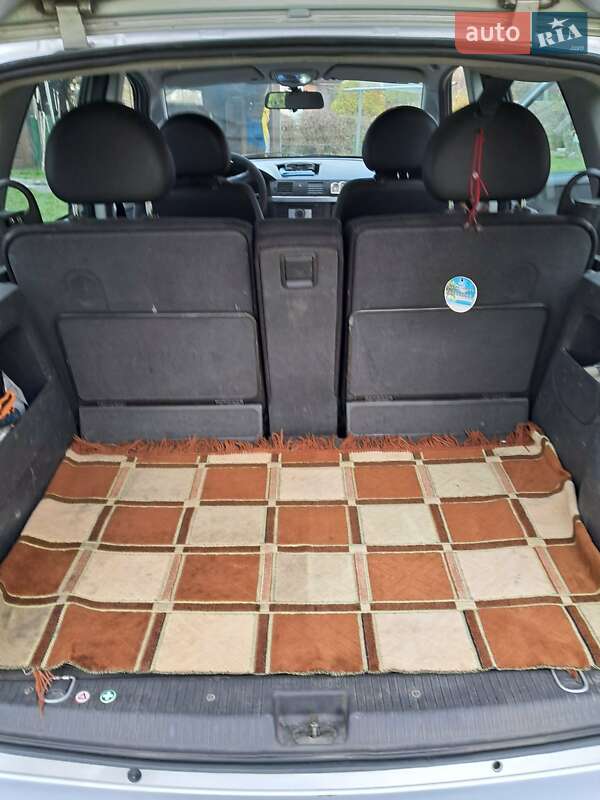 Микровэн Opel Meriva 2005 в Коростене