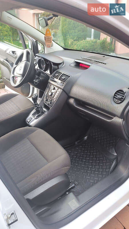 Микровэн Opel Meriva 2011 в Тячеве фото 6 Микровэн Opel Meriva 2011 в Тячеве