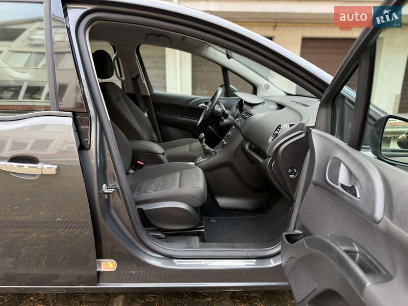 Микровэн Opel Meriva 2010 в Киеве