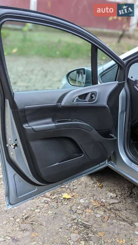 Микровэн Opel Meriva 2010 в Могилев-Подольске фото 30 Микровэн Opel Meriva 2010 в Могилев-Подольске