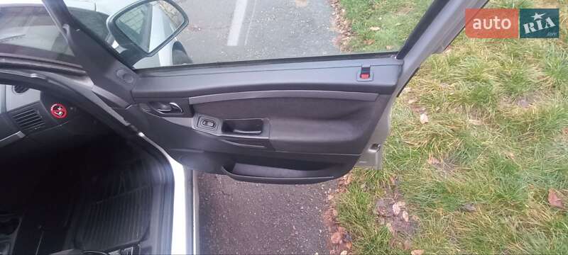 Микровэн Opel Meriva 2004 в Киеве