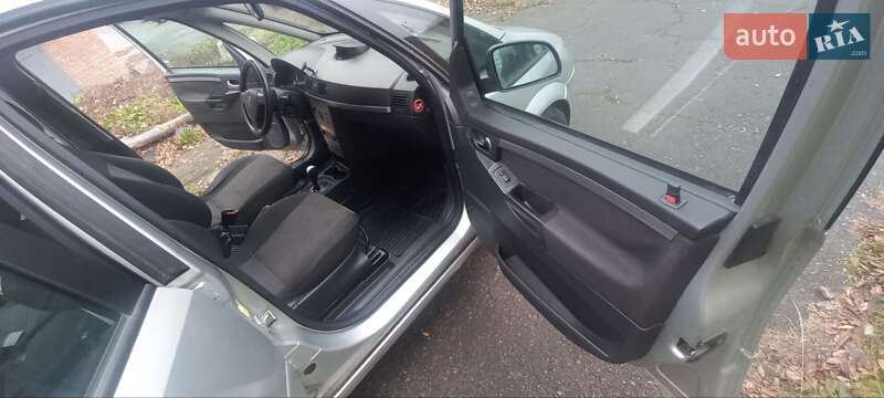 Микровэн Opel Meriva 2004 в Киеве