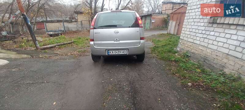 Микровэн Opel Meriva 2004 в Киеве