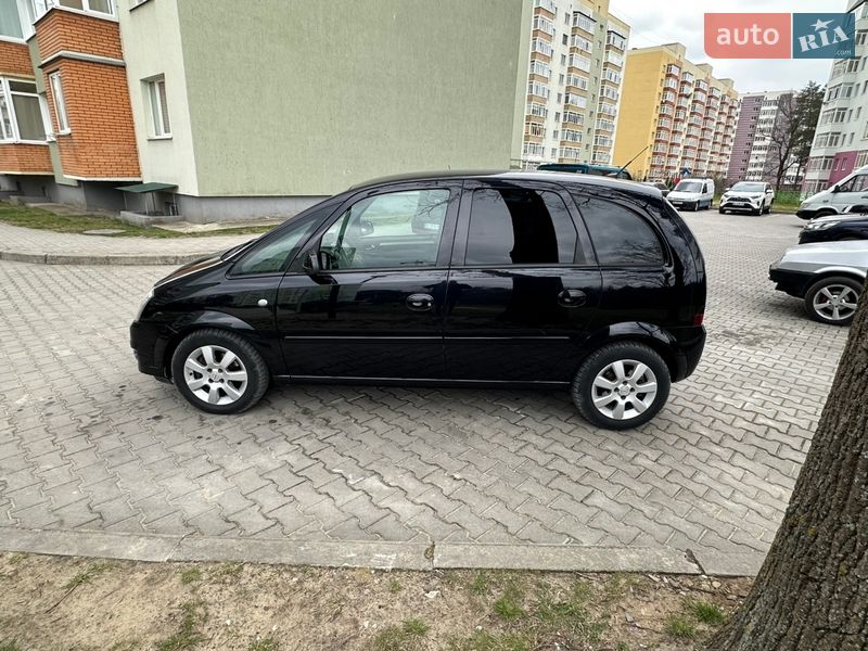 Микровэн Opel Meriva 2009 в Новояворовске