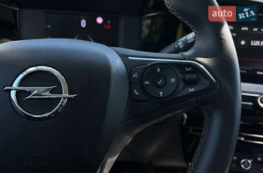 Позашляховик / Кросовер Opel Mokka-e 2023 в 