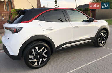 Позашляховик / Кросовер Opel Mokka-e 2023 в 