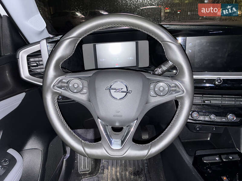 Внедорожник / Кроссовер Opel Mokka-e 2023 в Киеве