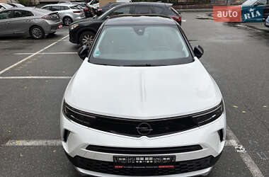 Позашляховик / Кросовер Opel Mokka-e 2023 в 