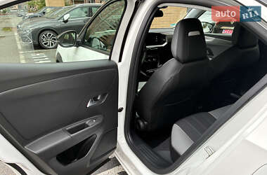Позашляховик / Кросовер Opel Mokka-e 2023 в 
