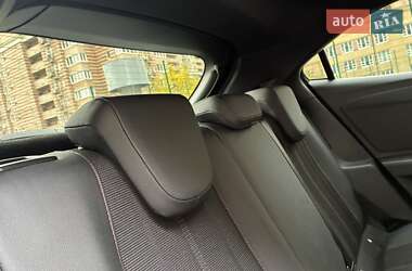 Позашляховик / Кросовер Opel Mokka-e 2023 в  фото 42 Позашляховик / Кросовер Opel Mokka-e 2023 в