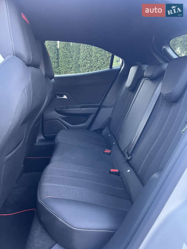 Позашляховик / Кросовер Opel Mokka-e 2022 в Кременці