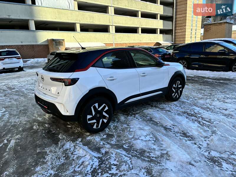 Внедорожник / Кроссовер Opel Mokka-e 2023 в Киеве