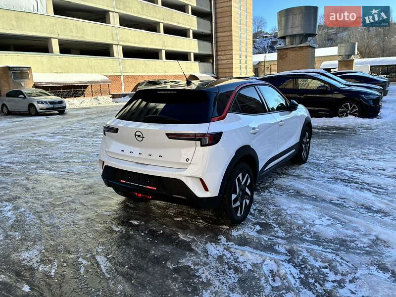 Внедорожник / Кроссовер Opel Mokka-e 2023 в Киеве