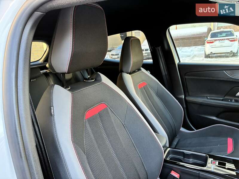 Внедорожник / Кроссовер Opel Mokka-e 2023 в Киеве