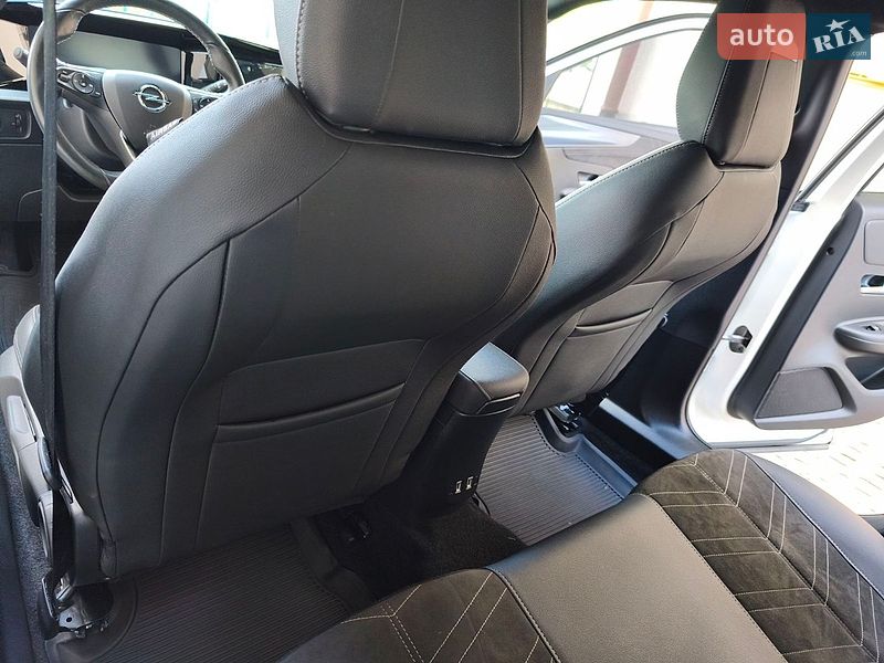 Внедорожник / Кроссовер Opel Mokka-e 2022 в Звягеле