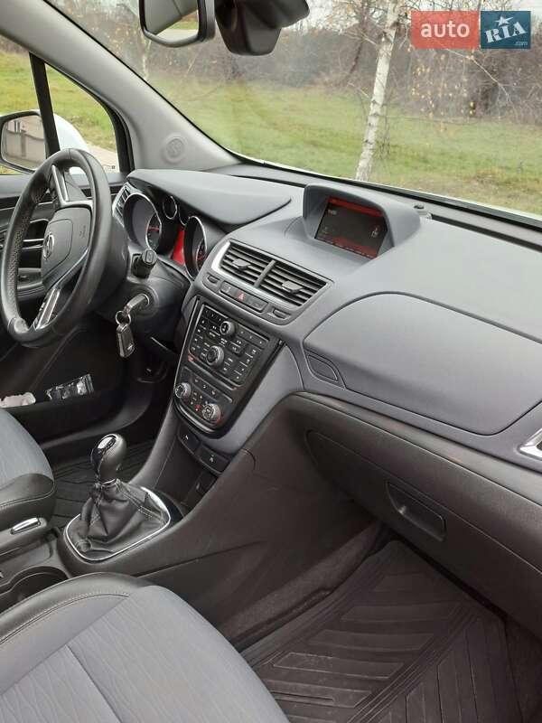 Внедорожник / Кроссовер Opel Mokka 2016 в Черновцах