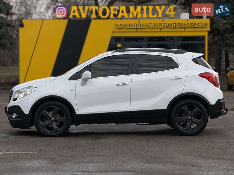 Позашляховик / Кросовер Opel Mokka 2012 в Києві